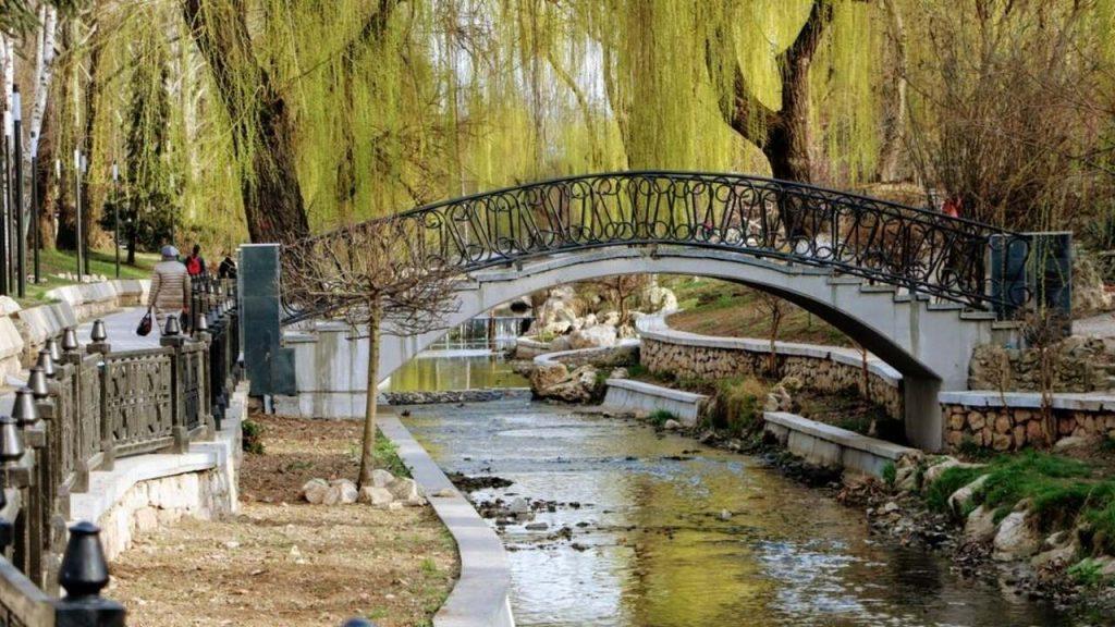 Мост через реку Салгир в Симферополе, фото