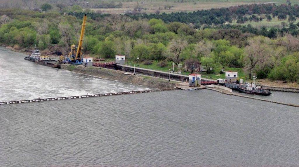Дядинский гидроузел (шлюз №5) на реке Северский Донец, фото
