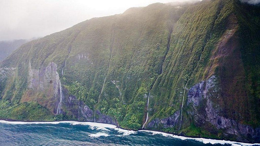 Водопад Олоупена Гавайи, фото