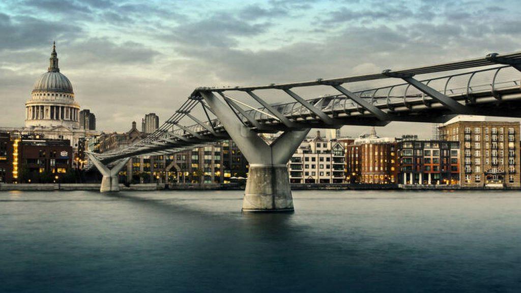 Мост Миллениум в Лондоне, фото