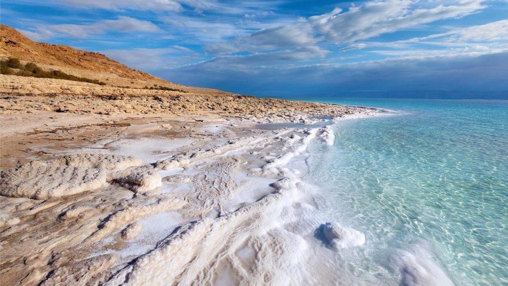 Необычное озеро Мертвое море, фото
