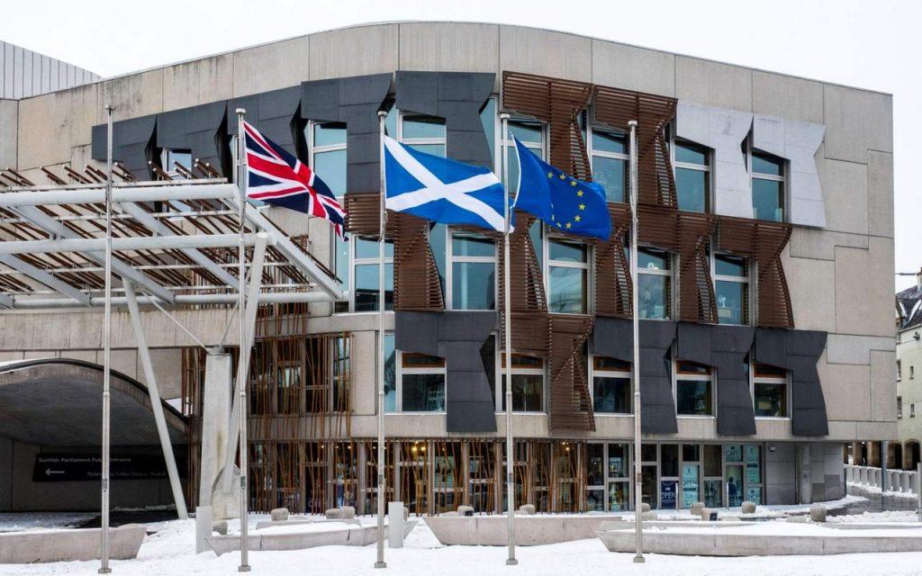 Размещение шотландского флага, фото